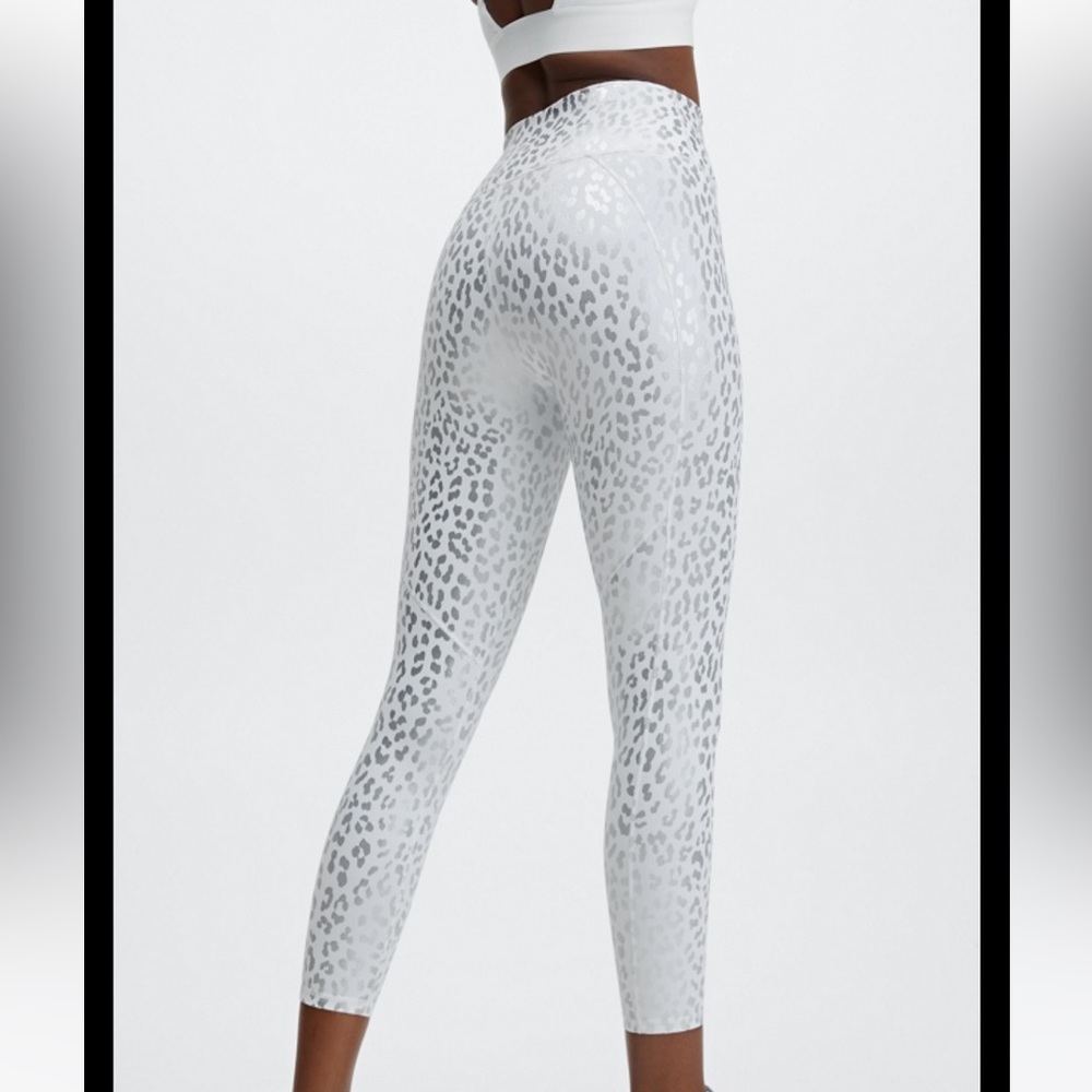 NWOT Define Powerhold 7/8 Leggings Size XS